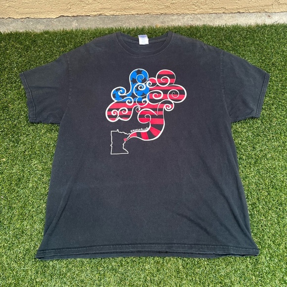 VTG 00’s / Y2K Legacy Glassworks Faded Black Tee - Picture 1 of 5